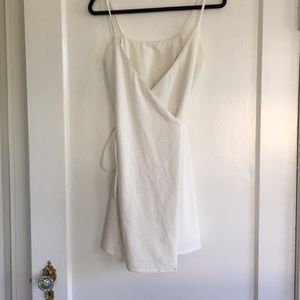 NWOT White Mini Wrap Dress Sz S